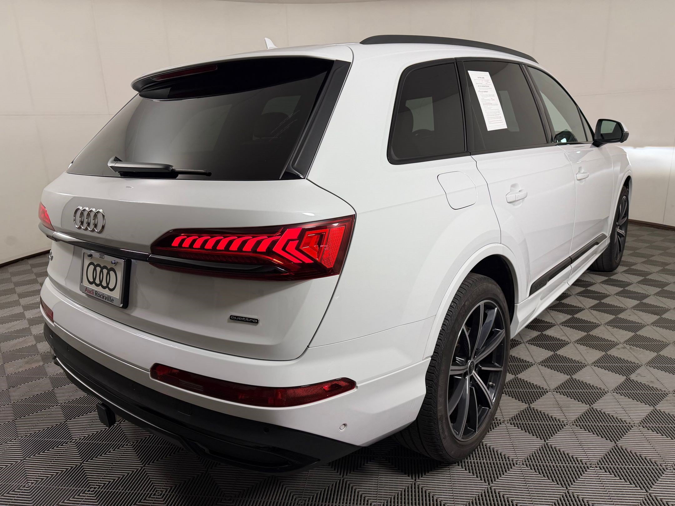 Used 2023 Audi Q7 3.0T Premium Plus AWD/4WD image 9