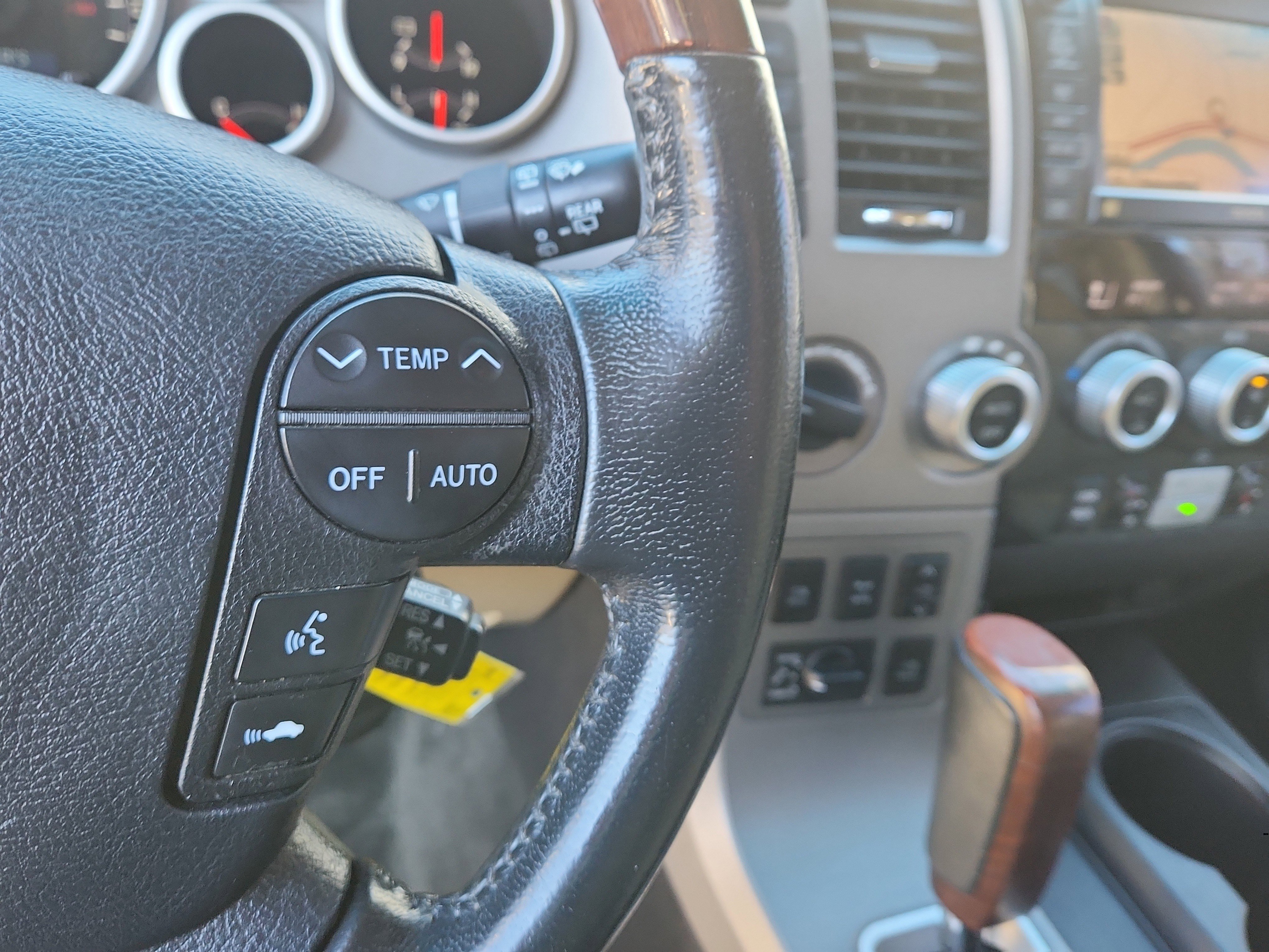 Used 2012 Toyota Sequoia Platinum image 23