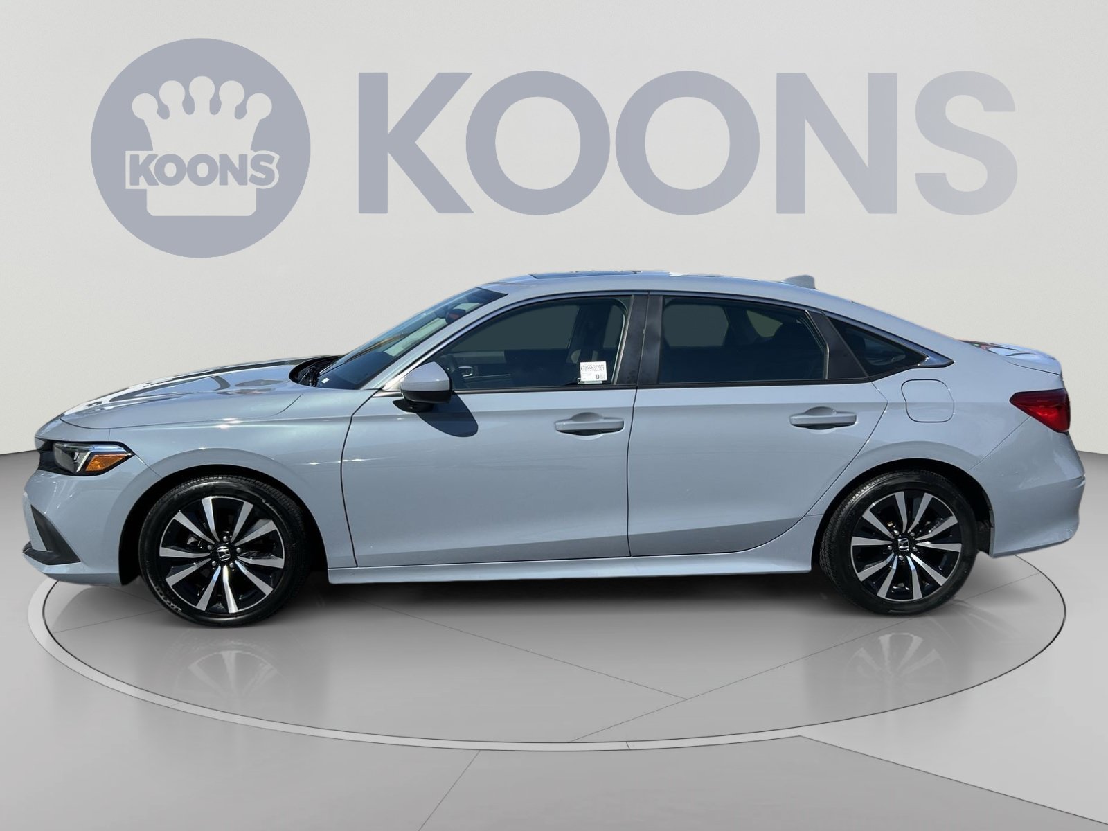 Used 2023 Honda Civic EX image 2