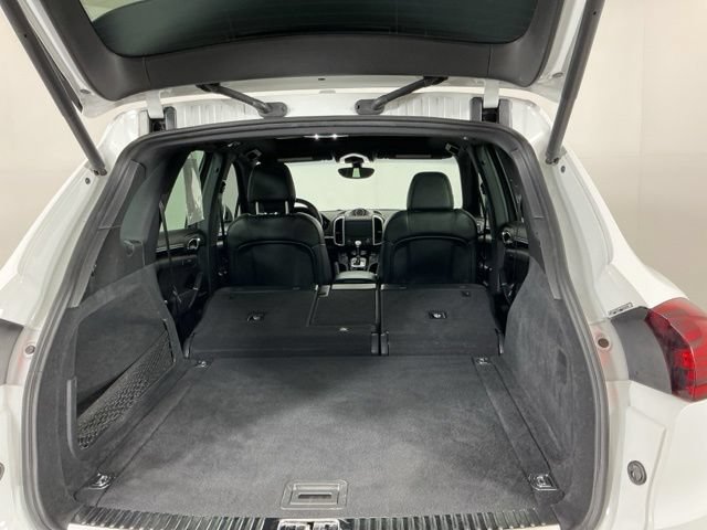 Used 2017 Porsche Cayenne AWD/4WD image 28