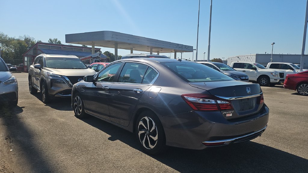 Used 2016 Honda Accord EX image 4