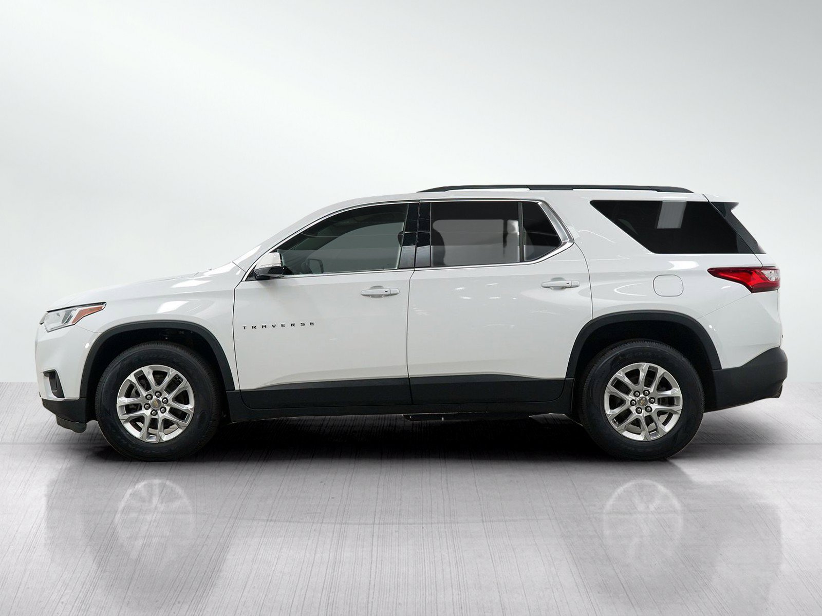 Used 2019 Chevrolet Traverse LT AWD/4WD image 2