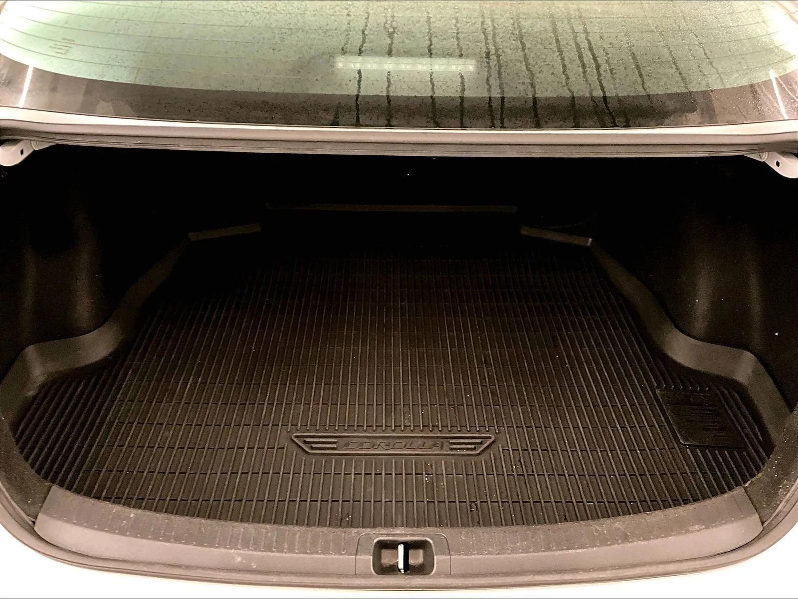 Used 2022 Toyota Corolla XSE image 33