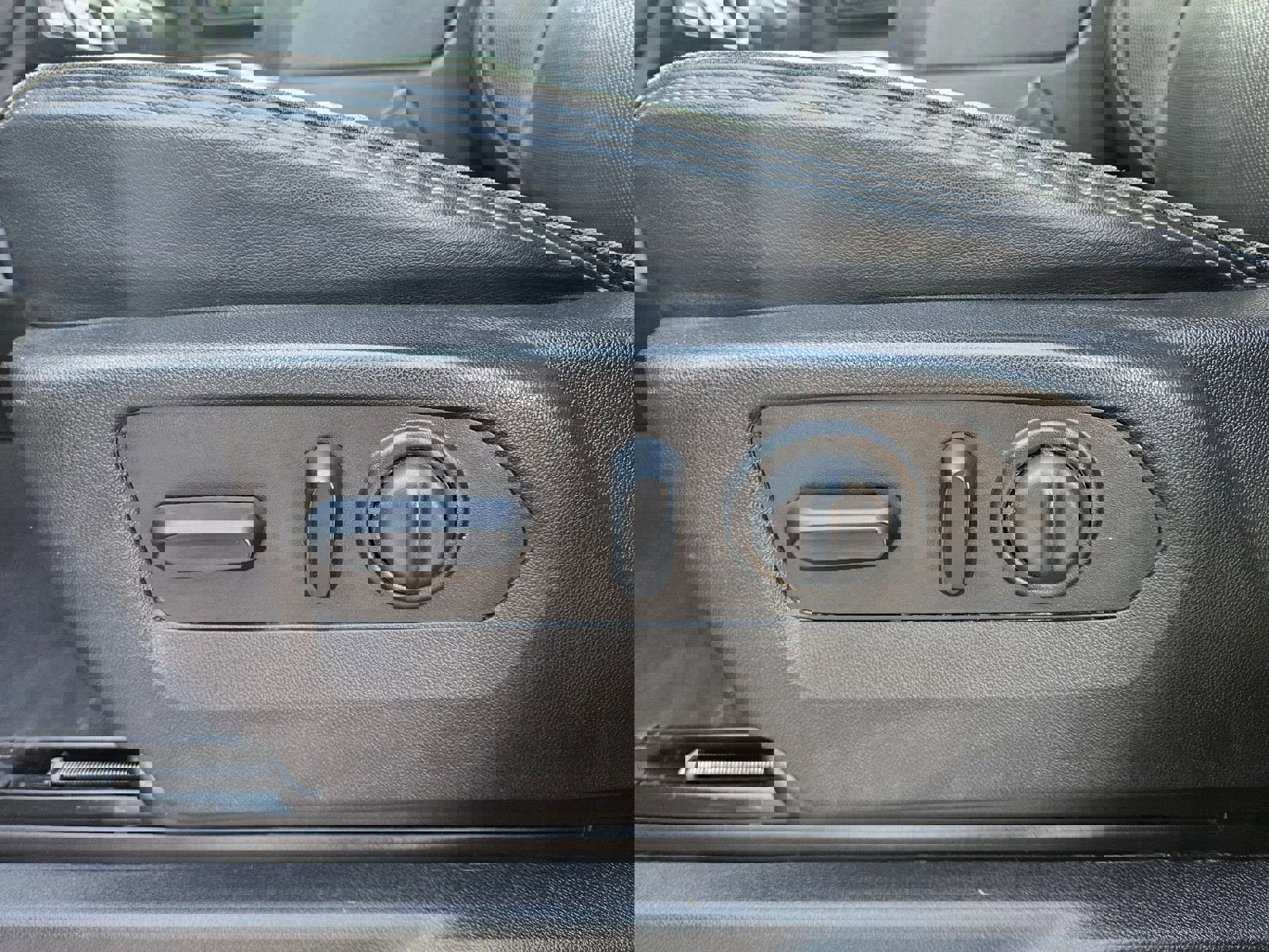 Used 2023 Chevrolet Silverado 2500 High Country image 59