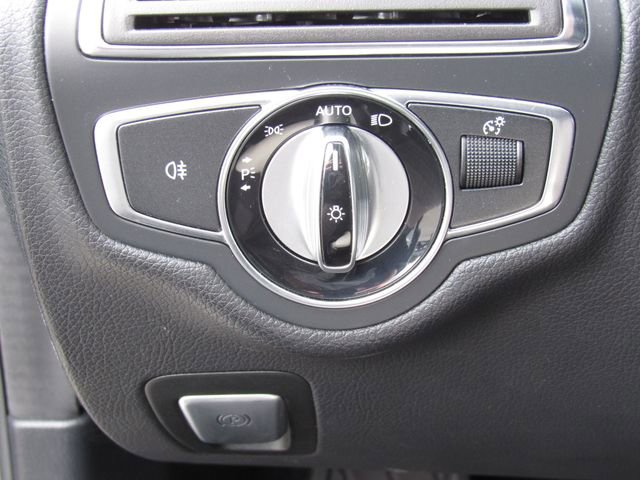 Used 2016 Mercedes-Benz C 300 4MATIC Sedan image 33