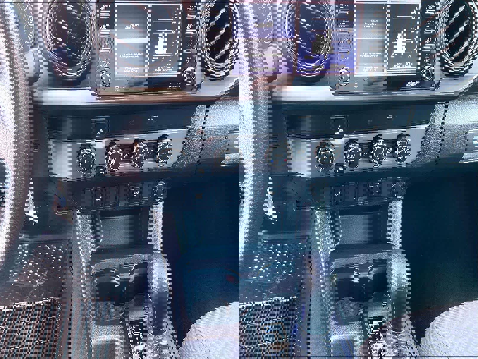 Used 2023 Toyota Tacoma SR image 33