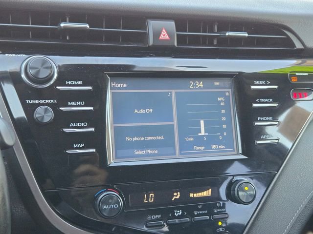 Used 2019 Toyota Camry SE image 18