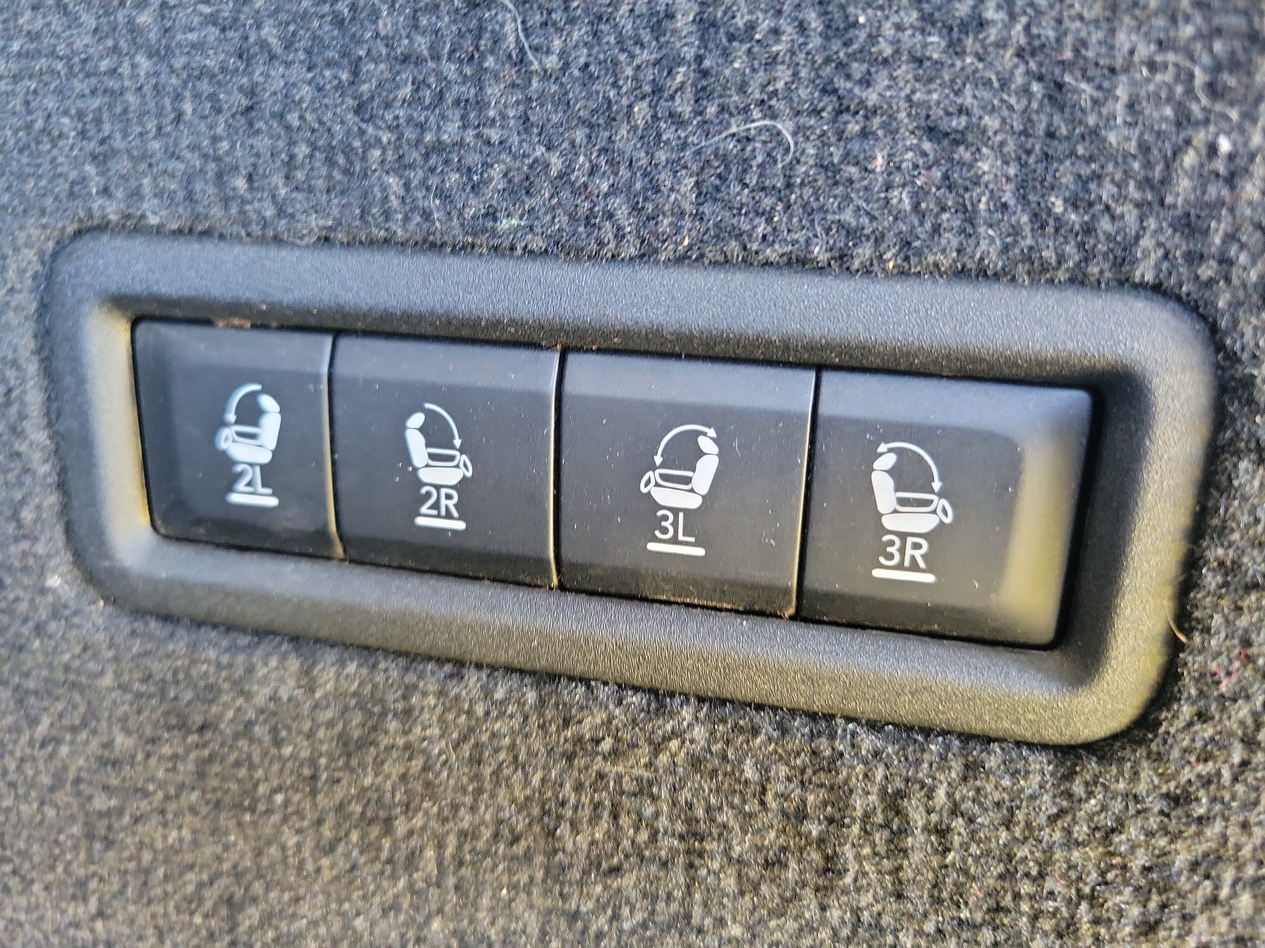 Used 2025 Jeep Grand Wagoneer Series III w/ Rear Seat Video Group 1 AWD/4WD image 55