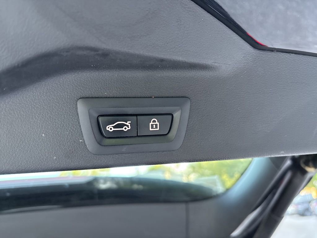 Used 2019 BMW X5 xDrive40i w/ M Sport Package AWD/4WD image 32