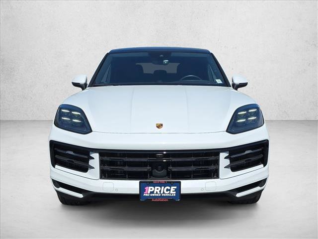 Used 2024 Porsche Cayenne Coupe AWD/4WD image 2