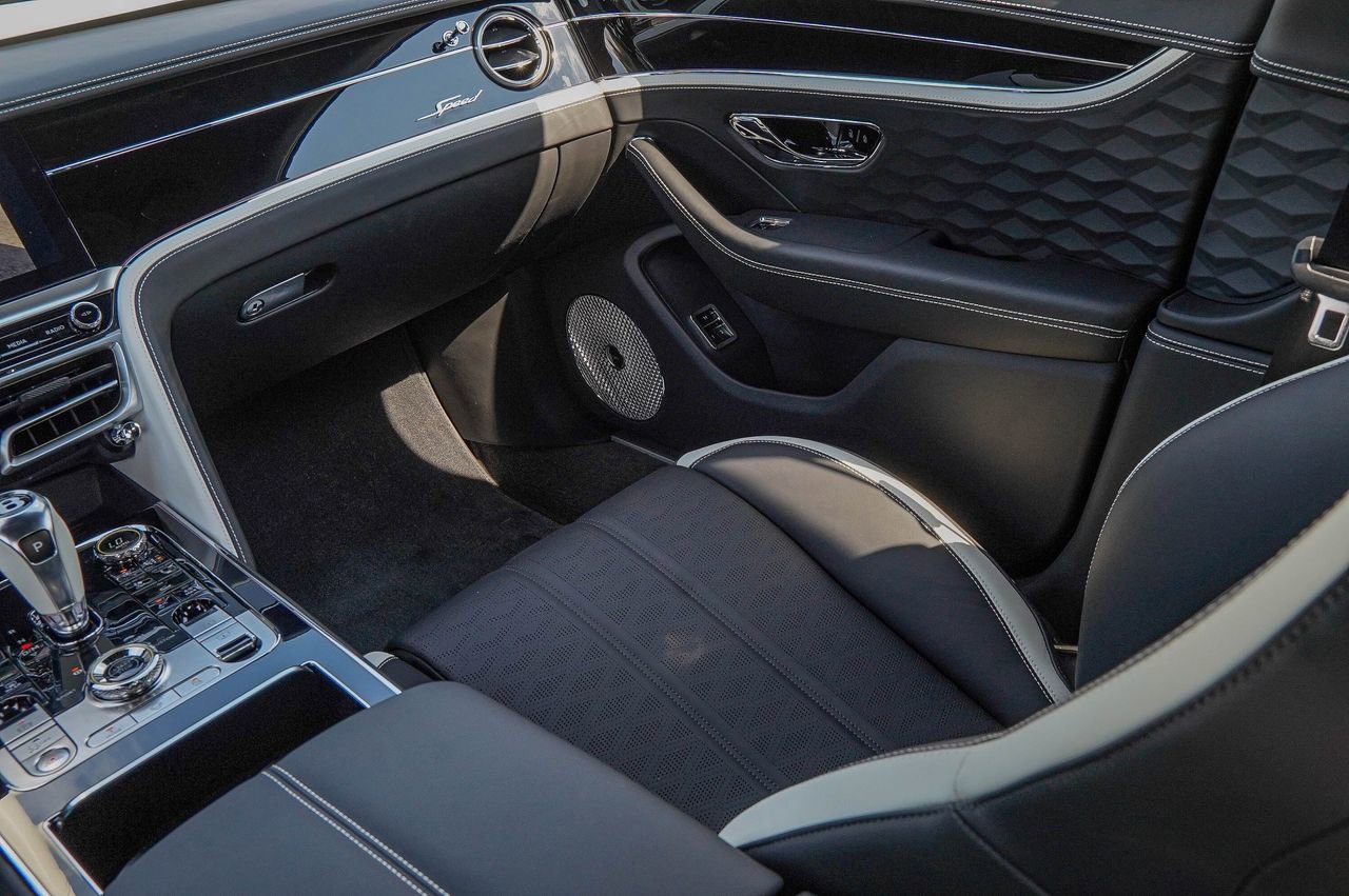 New 2026 Bentley Flying Spur Plug-In Hybrid AWD/4WD image 36