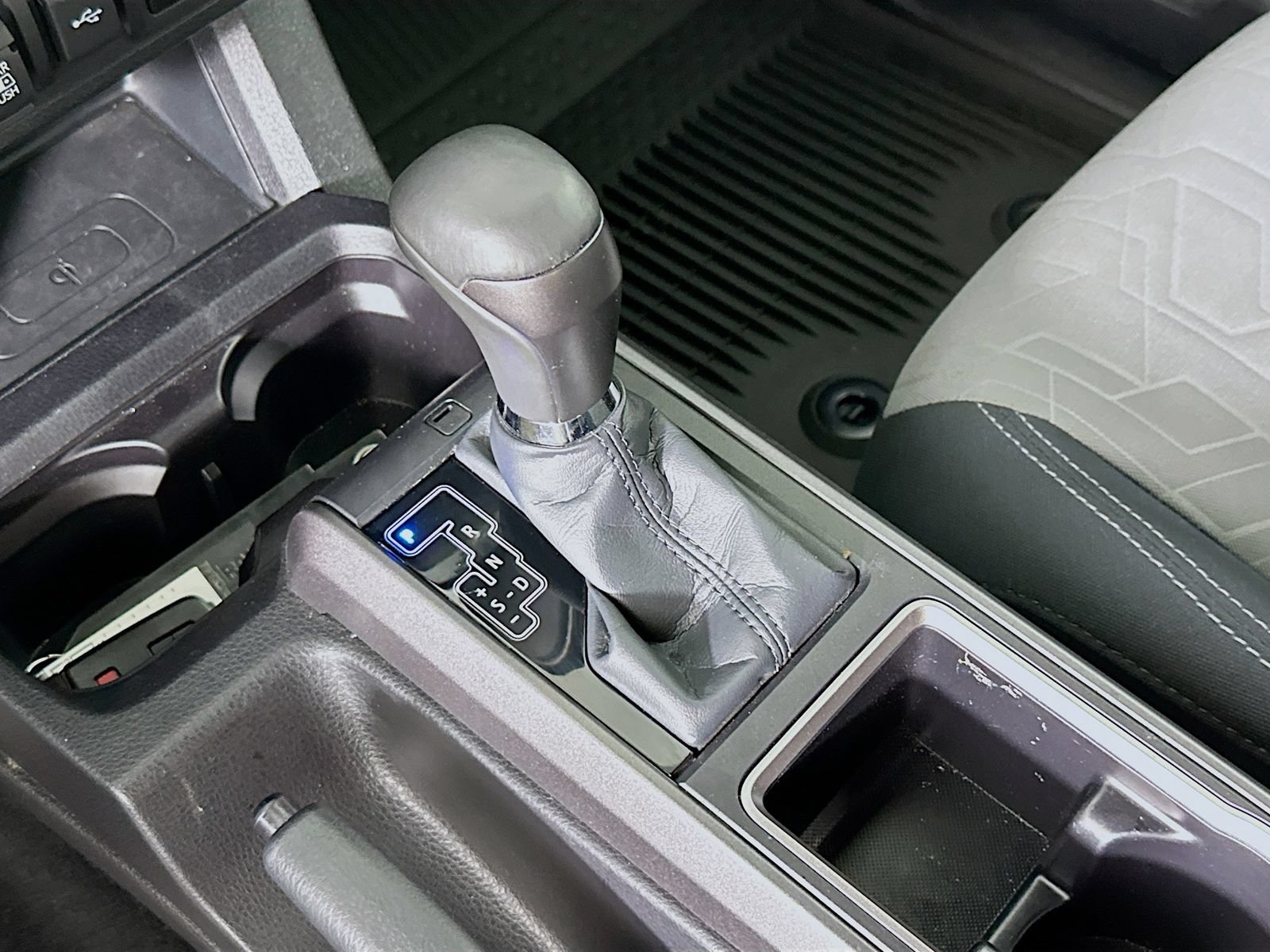 Certified 2023 Toyota Tacoma TRD Off-Road AWD/4WD image 17