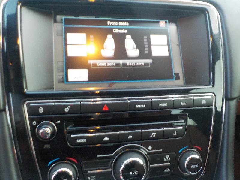 Used 2015 Jaguar XJ L Portfolio image 18