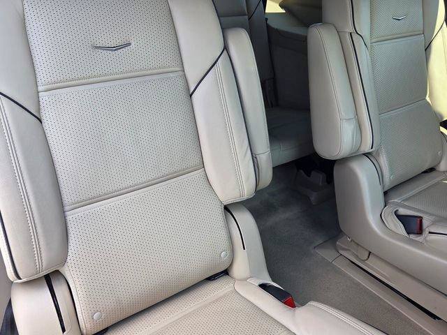 Certified 2023 Cadillac Escalade Premium Luxury w/ Performance Package AWD/4WD image 19