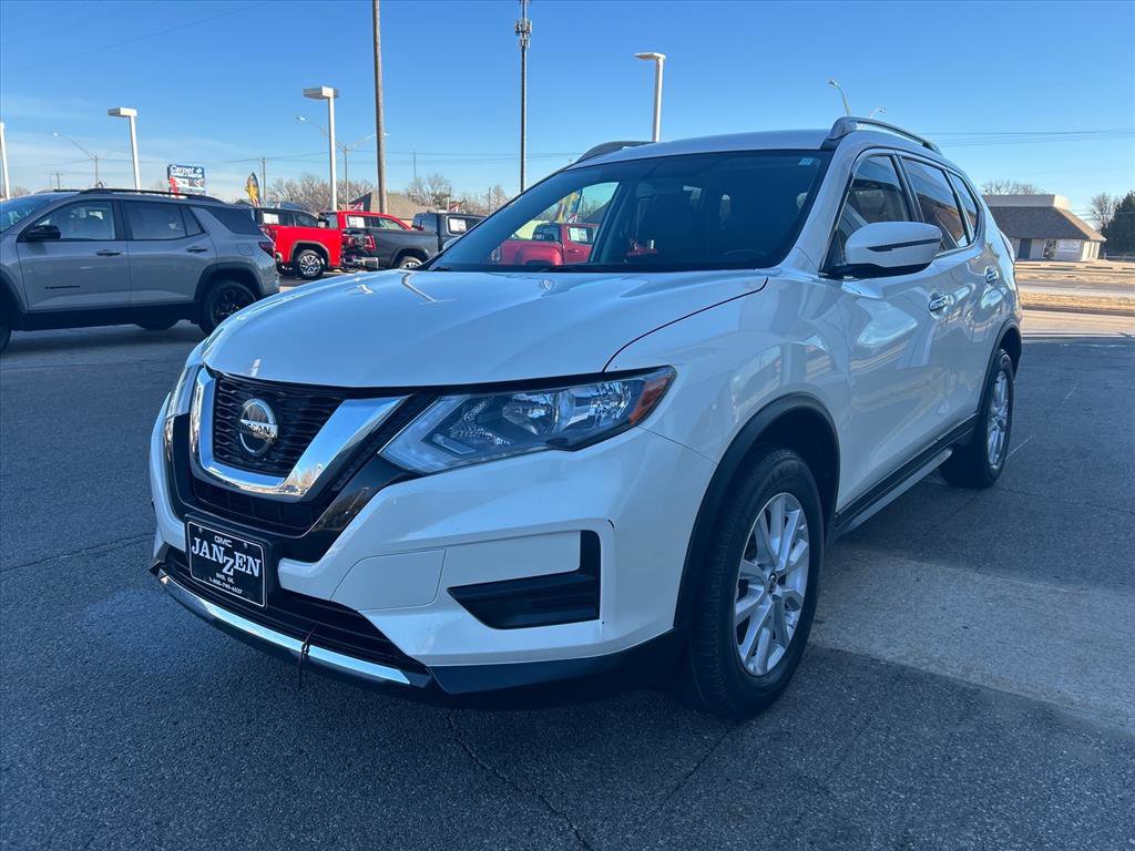 Used 2018 Nissan Rogue SV image 1
