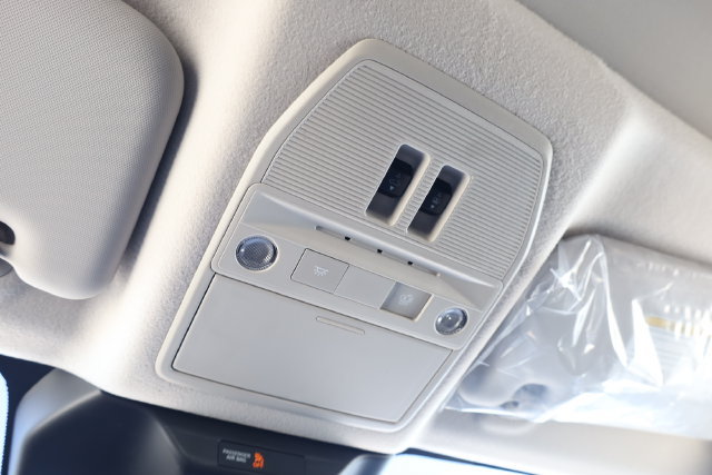 New 2027 Nissan Kicks SR w/ SR Premium Package FWD image 22