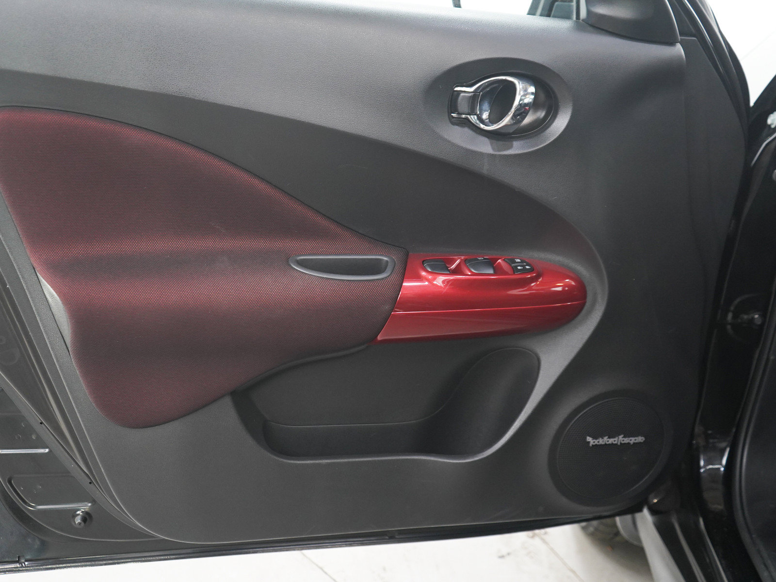 Used 2015 Nissan Juke SL FWD image 18