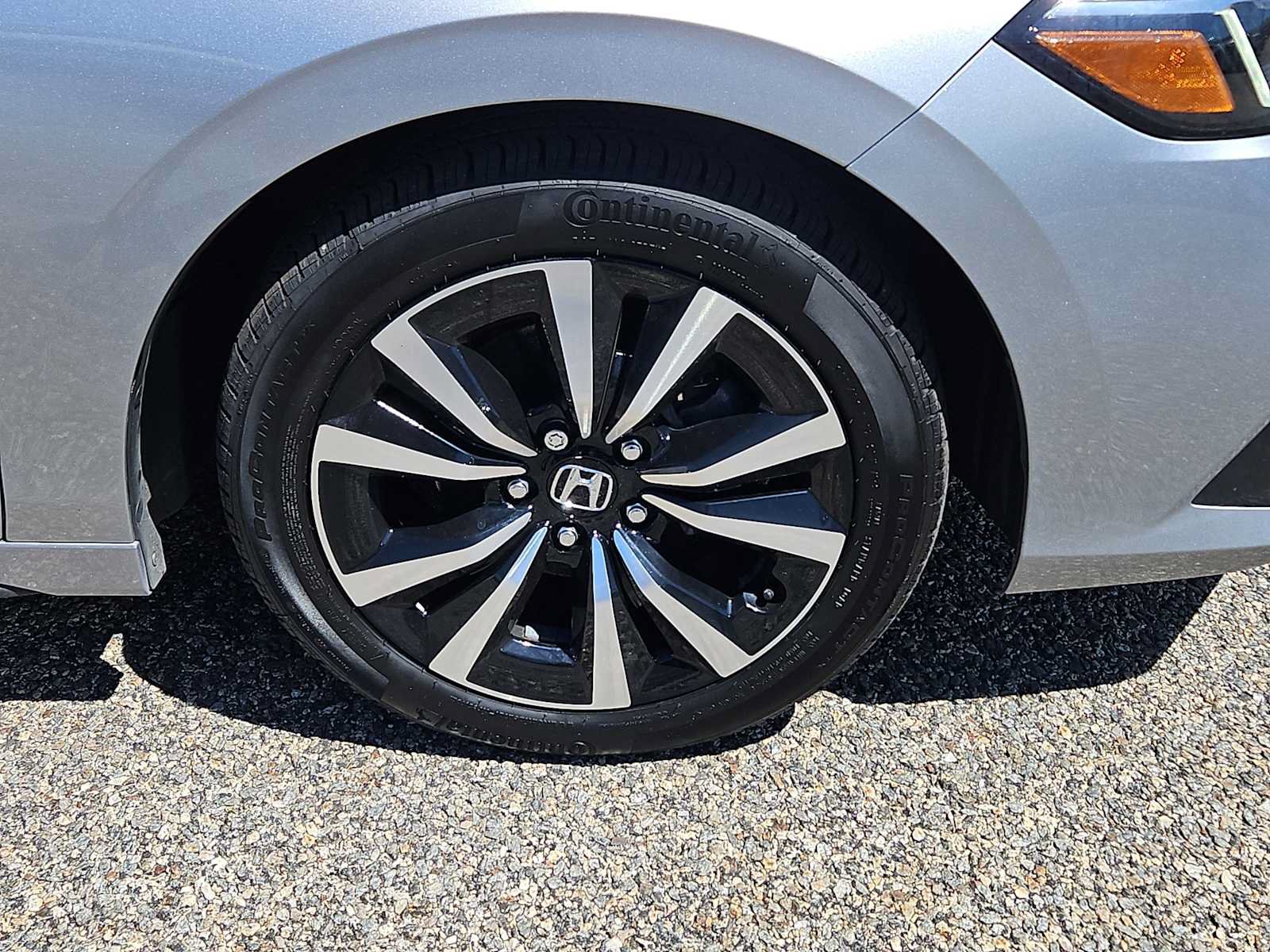 Certified 2024 Honda Civic EX-L image 10