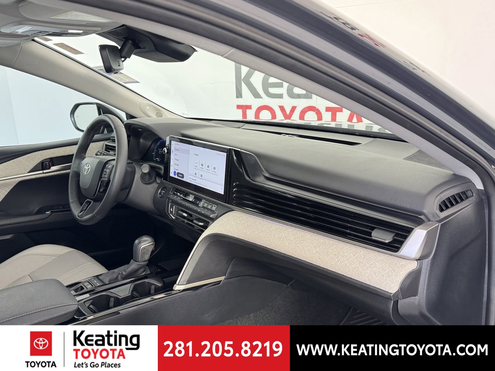 Used 2025 Toyota Camry XLE image 21