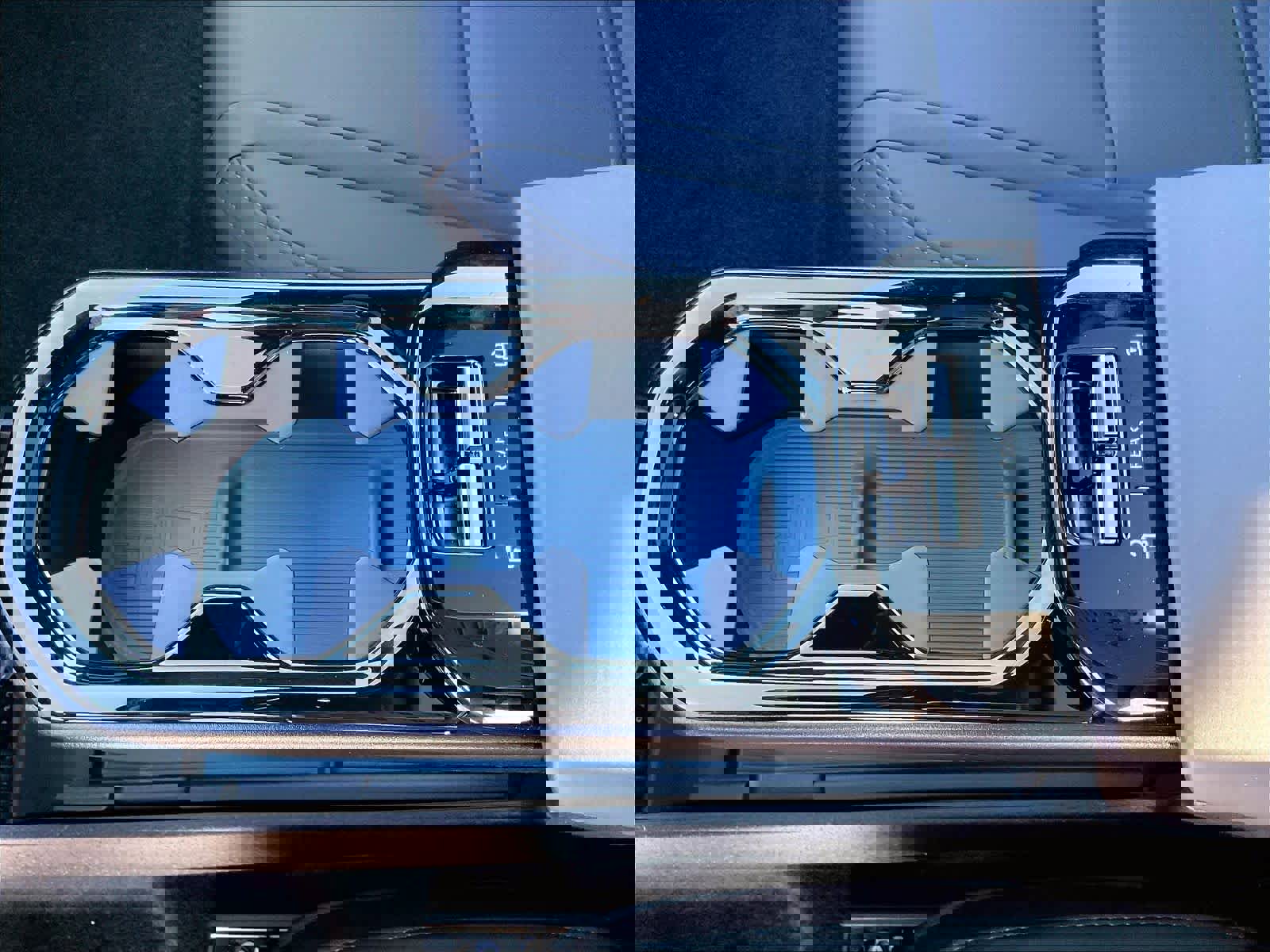 New 2026 Volvo EX30 Ultra w/ Climate Package image 10