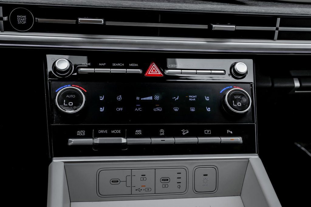 Used 2024 Hyundai Santa Fe Limited image 26