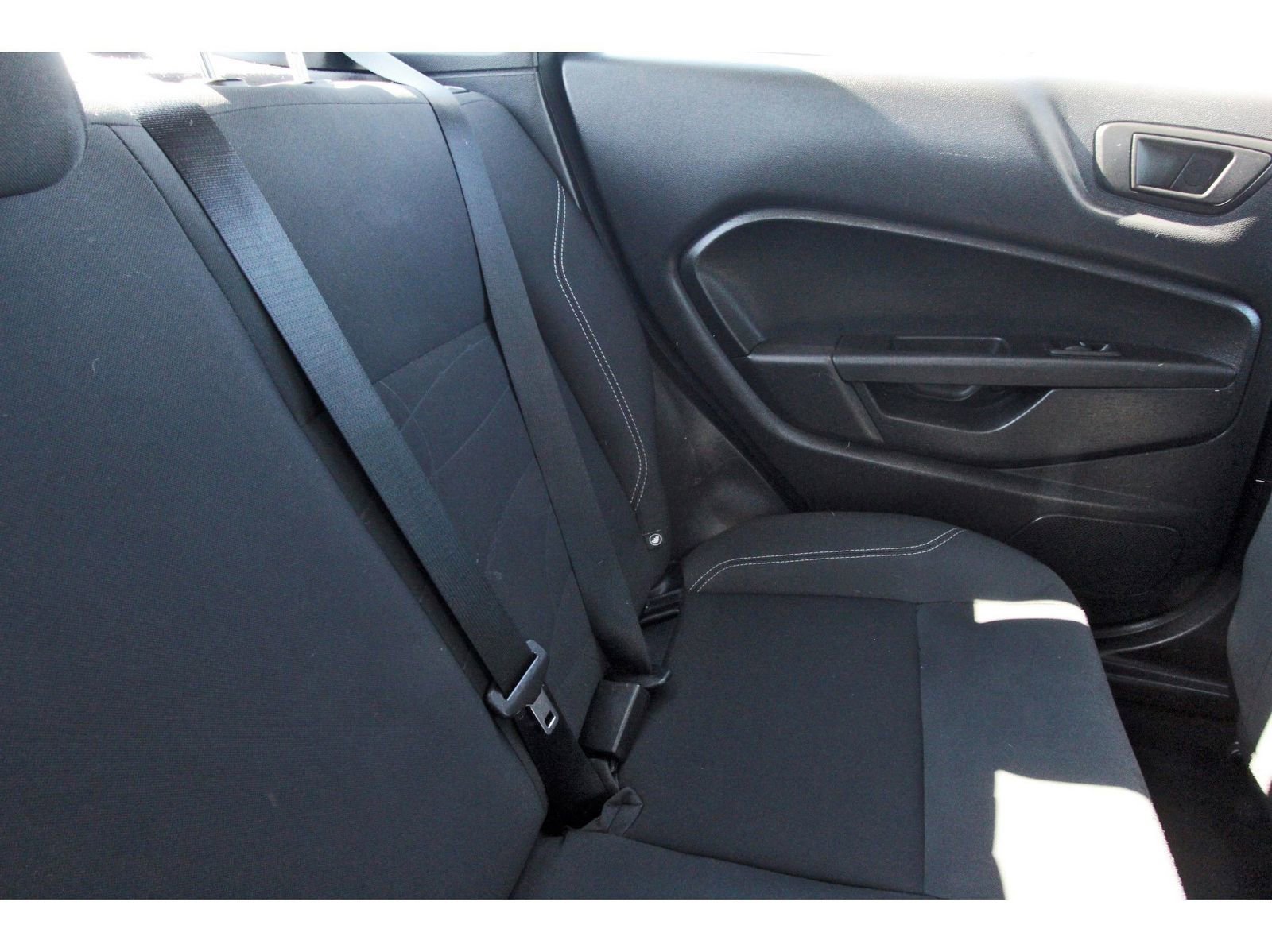 Used 2019 Ford Fiesta SE image 15