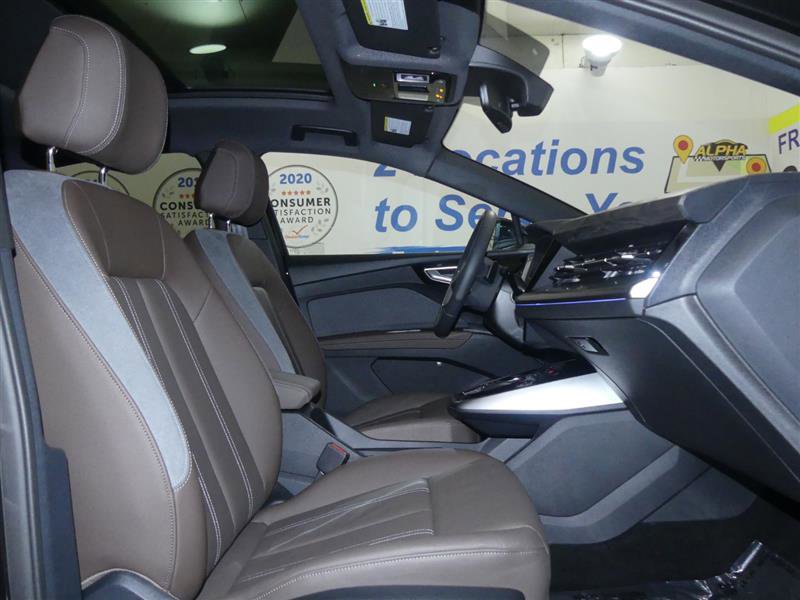 Used 2025 Audi Q4 e-tron Premium Plus w/ Premium Plus AWD/4WD image 7
