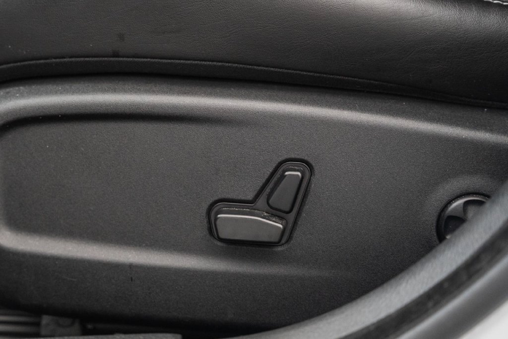 Used 2021 Chrysler 300 S RWD image 39
