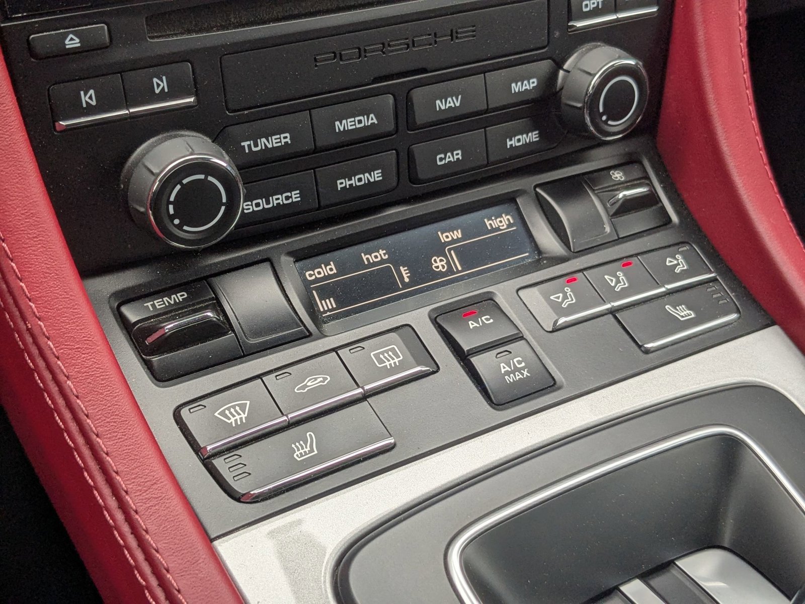Certified 2021 Porsche 718 Boxster Spyder RWD image 27