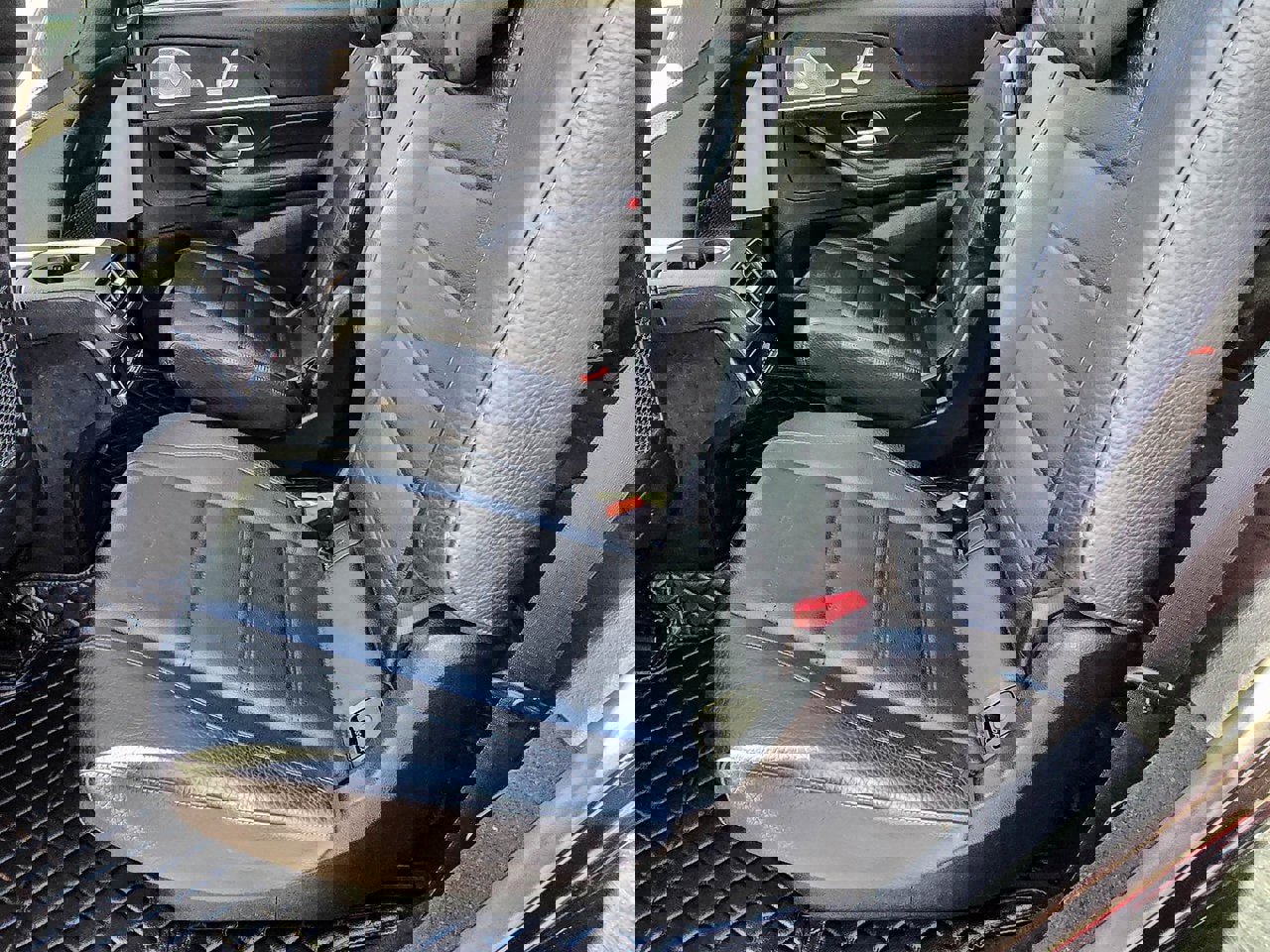 Used 2020 Mercedes-Benz GLS 450 4MATIC image 30