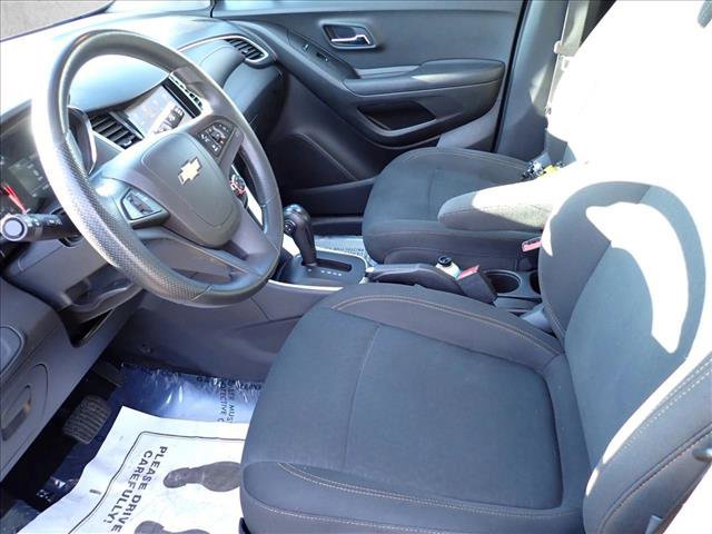 Used 2021 Chevrolet Trax LS w/ Tint and Cruise Package image 10