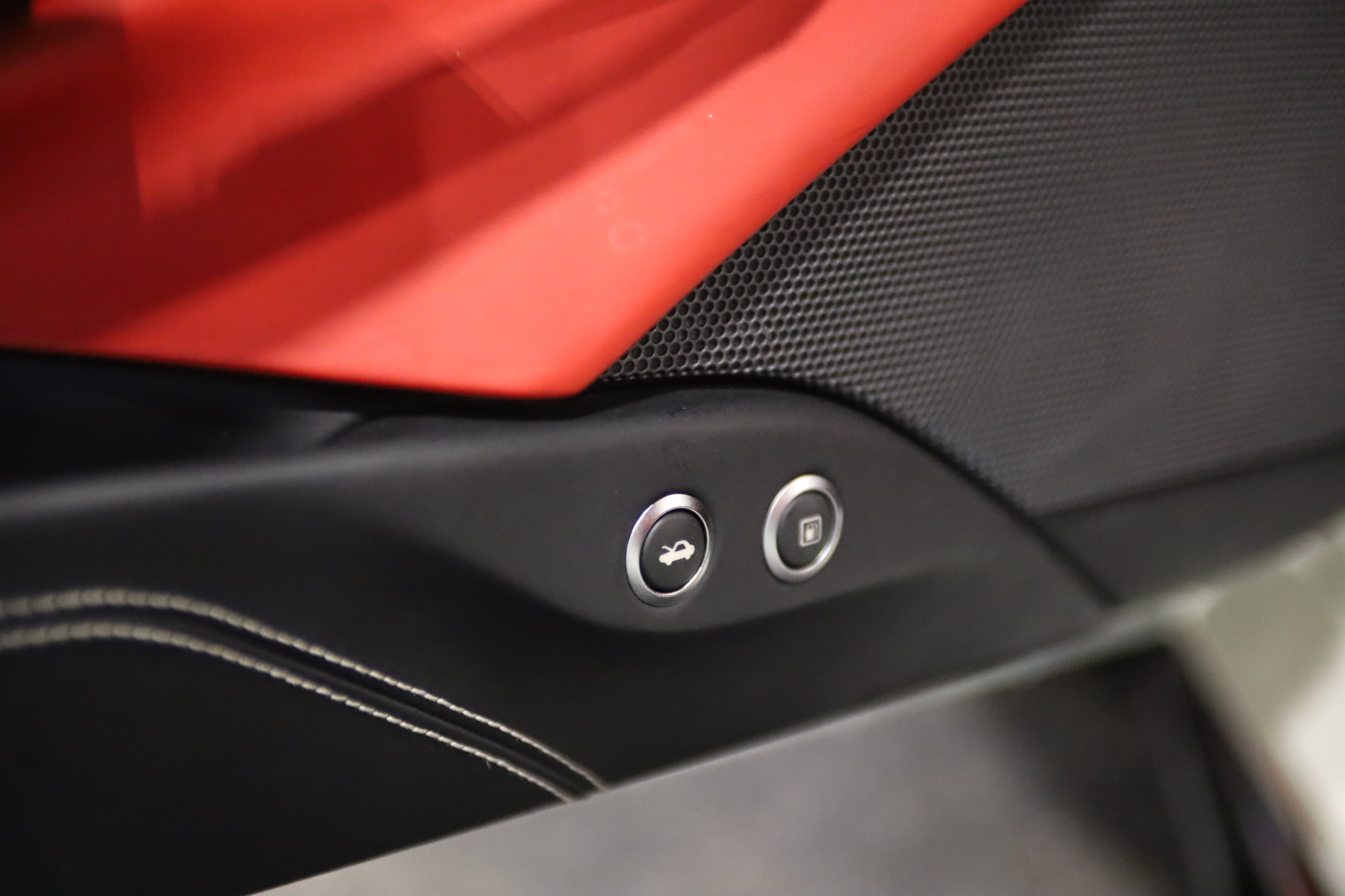 Used 2018 Ferrari 488 GTB RWD image 15