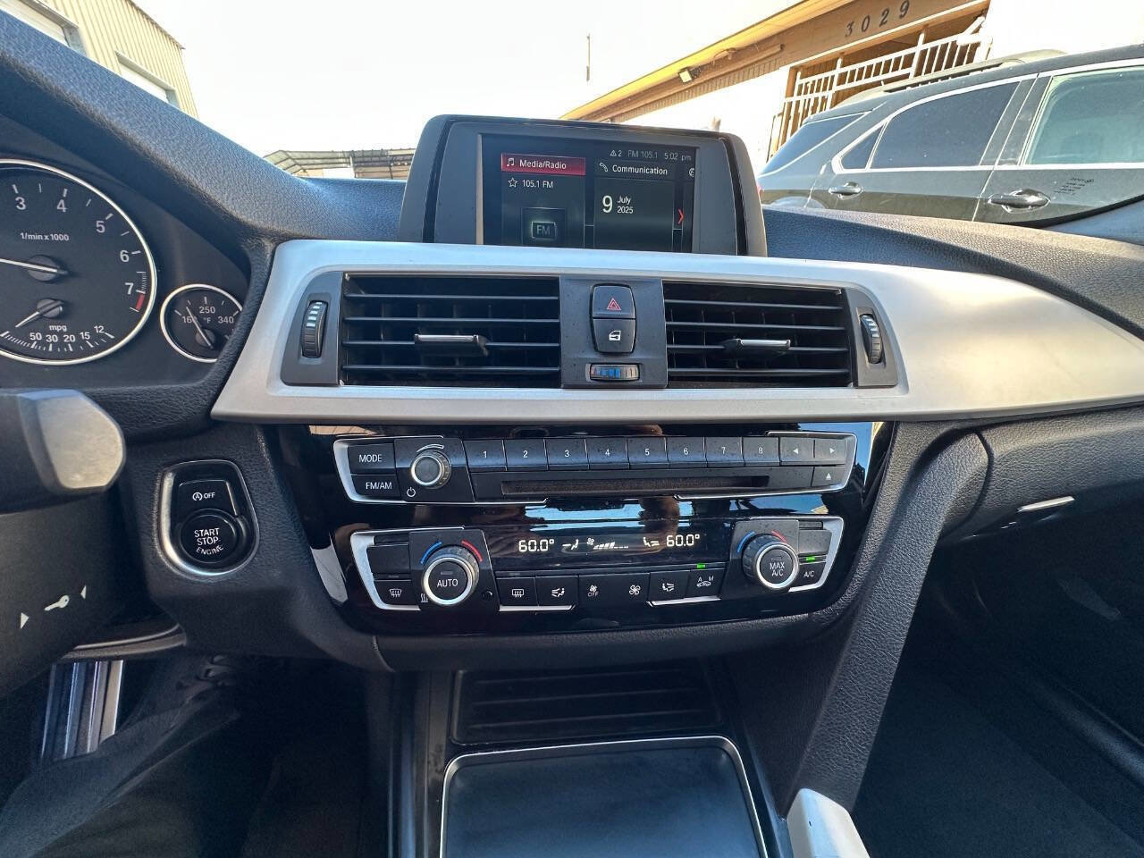 Used 2018 BMW 320i Sedan image 12