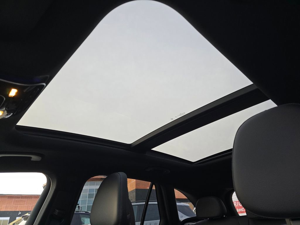 New 2026 Mercedes-Benz GLC 300 GLC 300 image 4