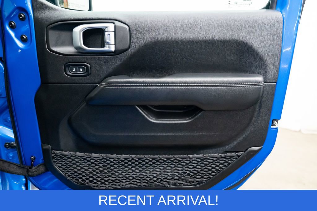 Used 2023 Jeep Wrangler Sahara image 25