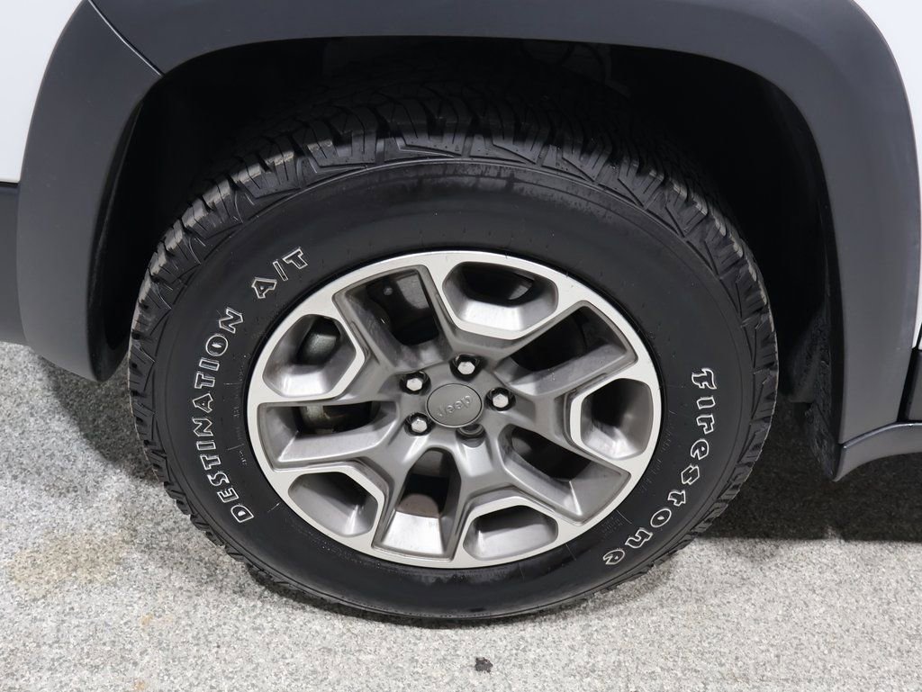 Certified 2022 Jeep Cherokee Trailhawk w/ Sound & Nav Group image 11