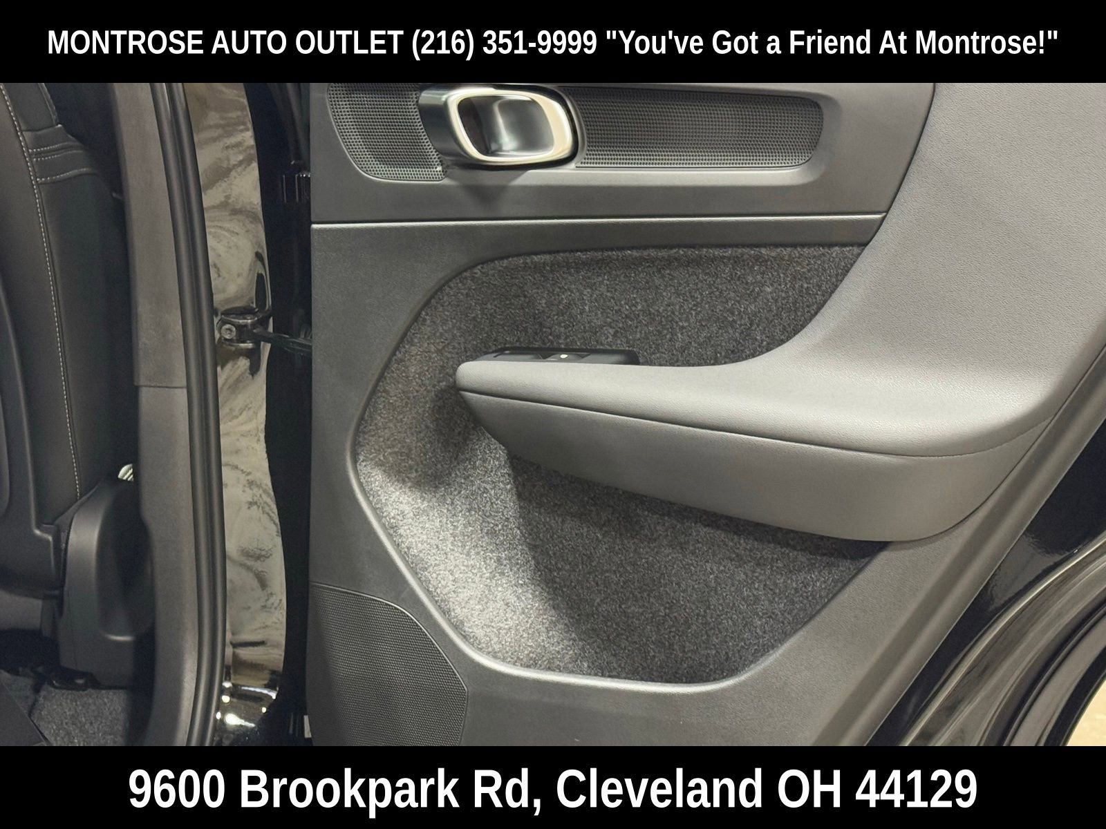 New 2026 Volvo XC40 B5 Plus w/ Protection Package Premier image 40