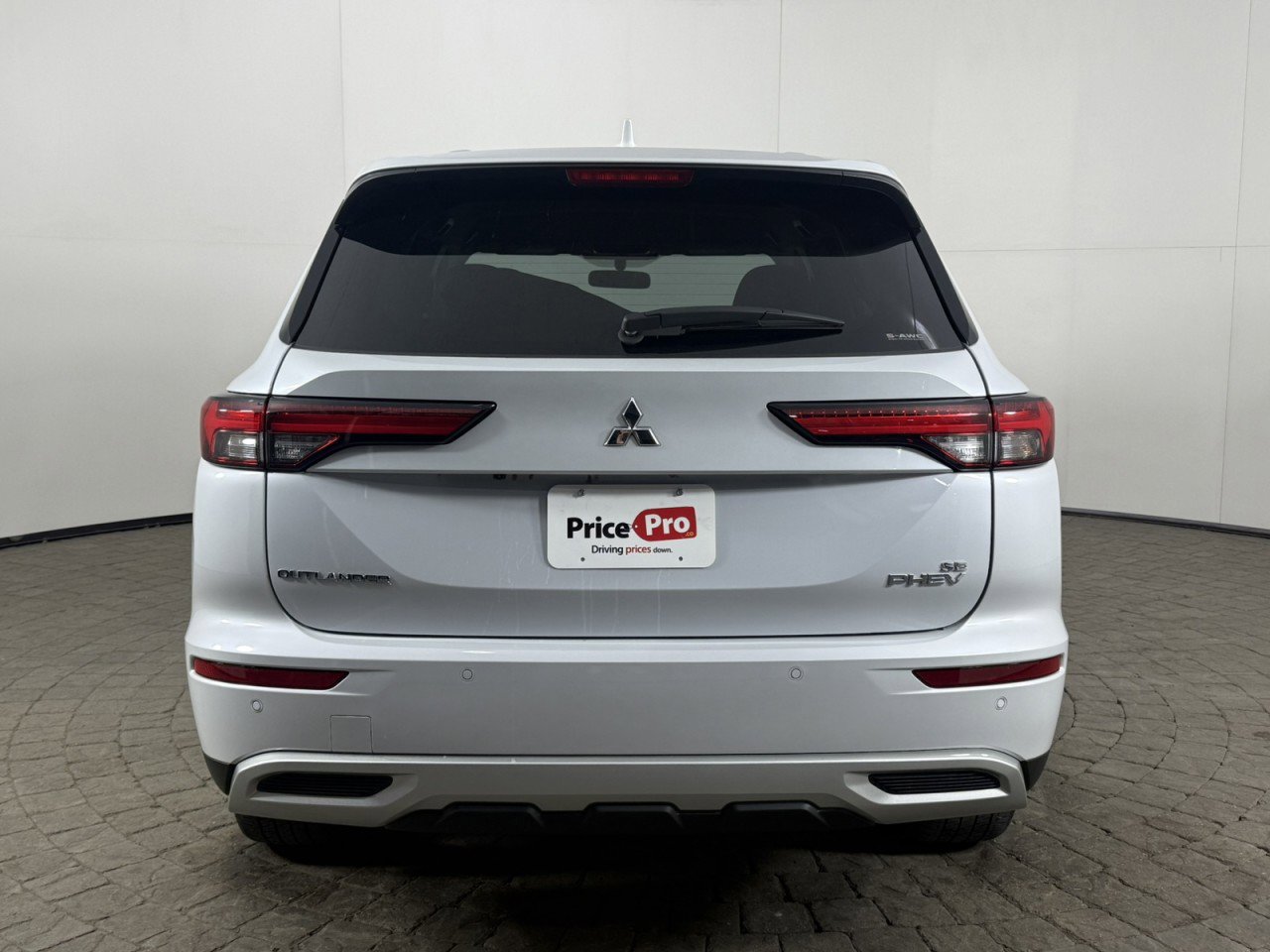 Used 2024 Mitsubishi Outlander SEL AWD/4WD image 6