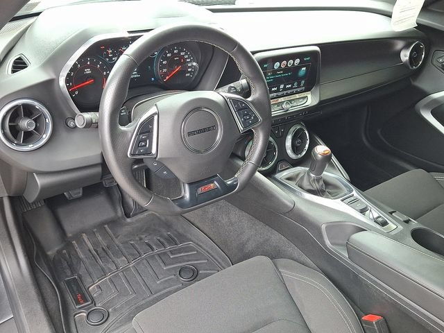 Used 2018 Chevrolet Camaro SS RWD image 11