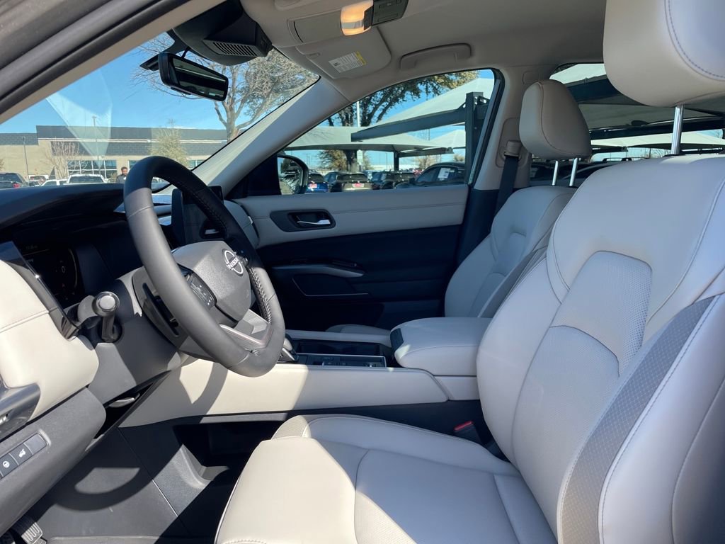 New 2026 Nissan Pathfinder SL w/ Cargo Package FWD image 13
