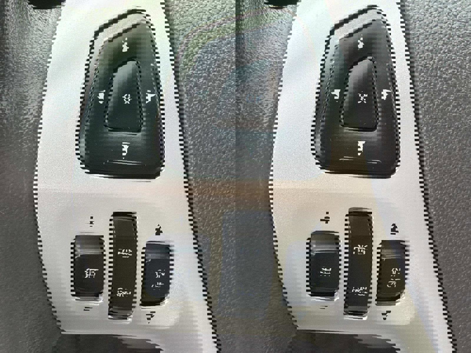 Used 2013 Ford Edge Limited image 6