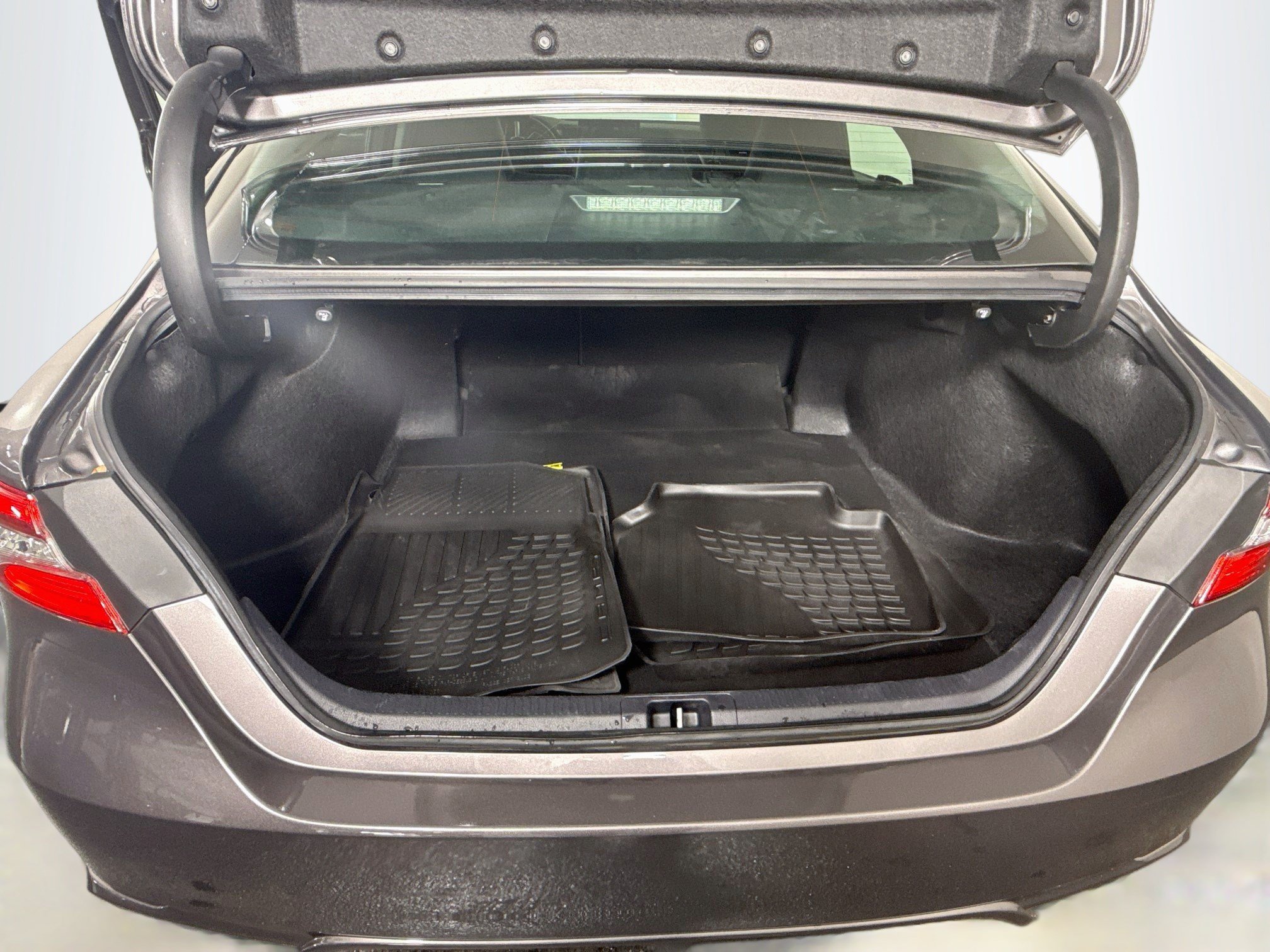 Used 2024 Toyota Camry SE FWD image 34
