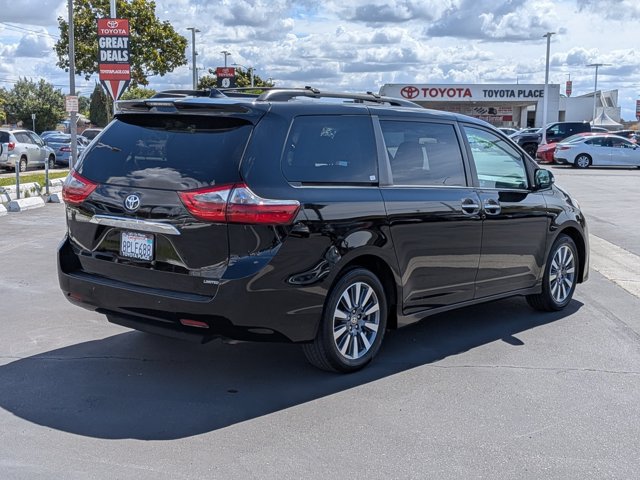 Used 2020 Toyota Sienna Limited w/ Carpet Mat Package FWD image 9