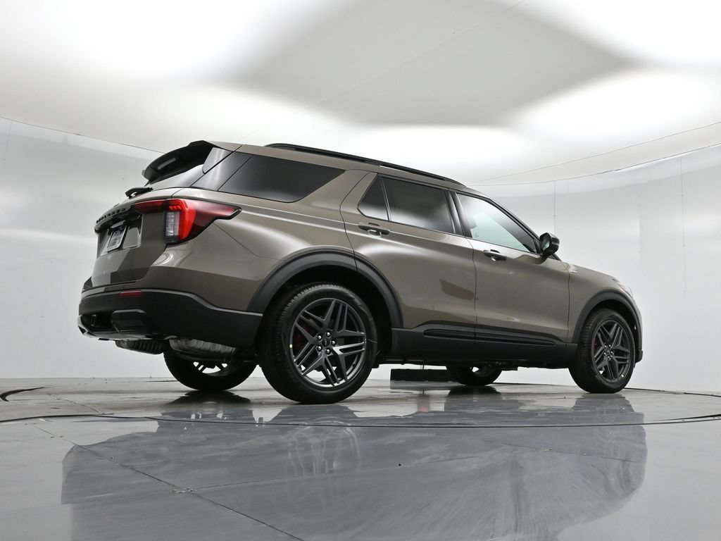 New 2026 Ford Explorer ST-Line w/ ST-Line Street Pack RWD image 52