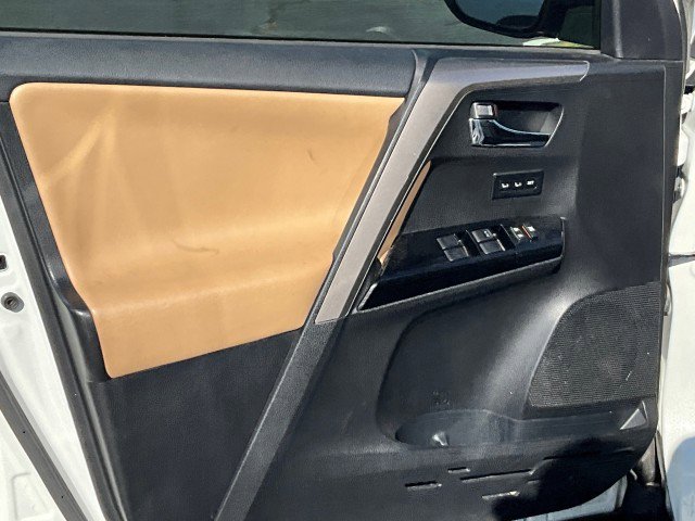 Used 2018 Toyota RAV4 Limited image 31