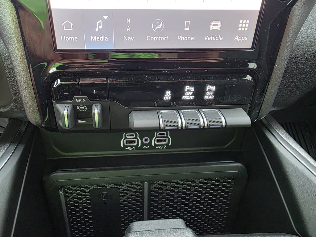 New 2026 RAM 1500 4x4 Crew Cab image 15