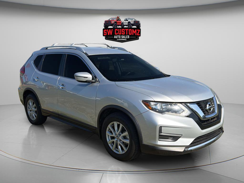 Used 2017 Nissan Rogue SV FWD image 1
