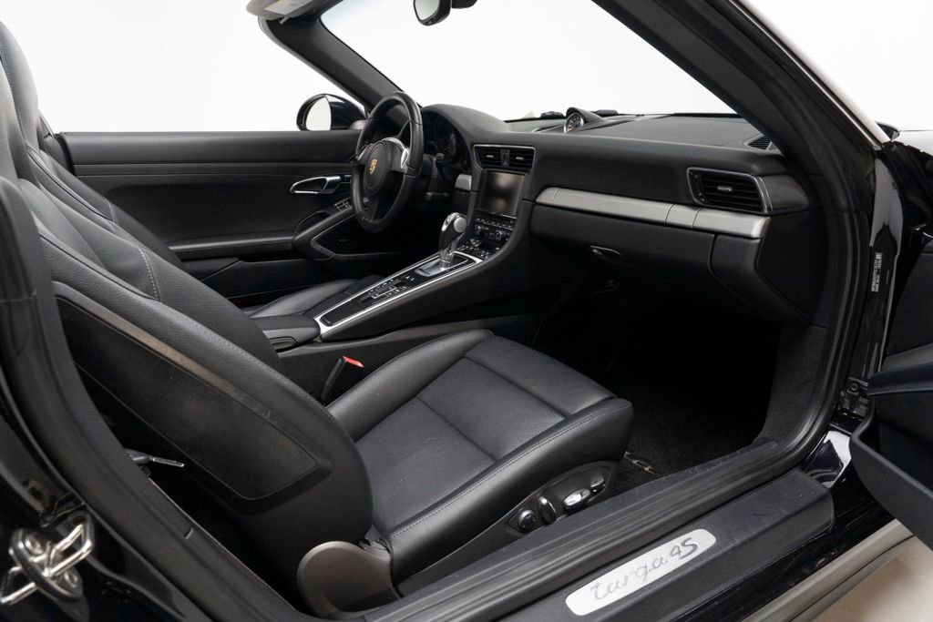 Used 2015 Porsche 911 Targa 4S AWD/4WD image 40