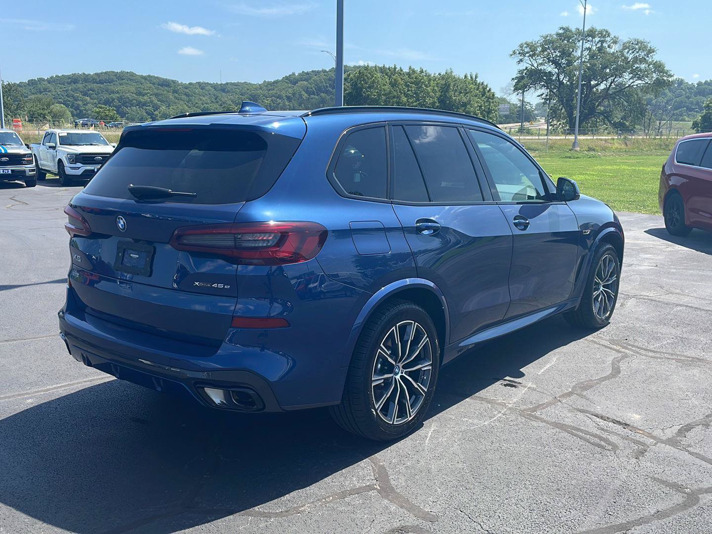 Used 2022 BMW X5 xDrive45e w/ M Sport Package AWD/4WD image 5