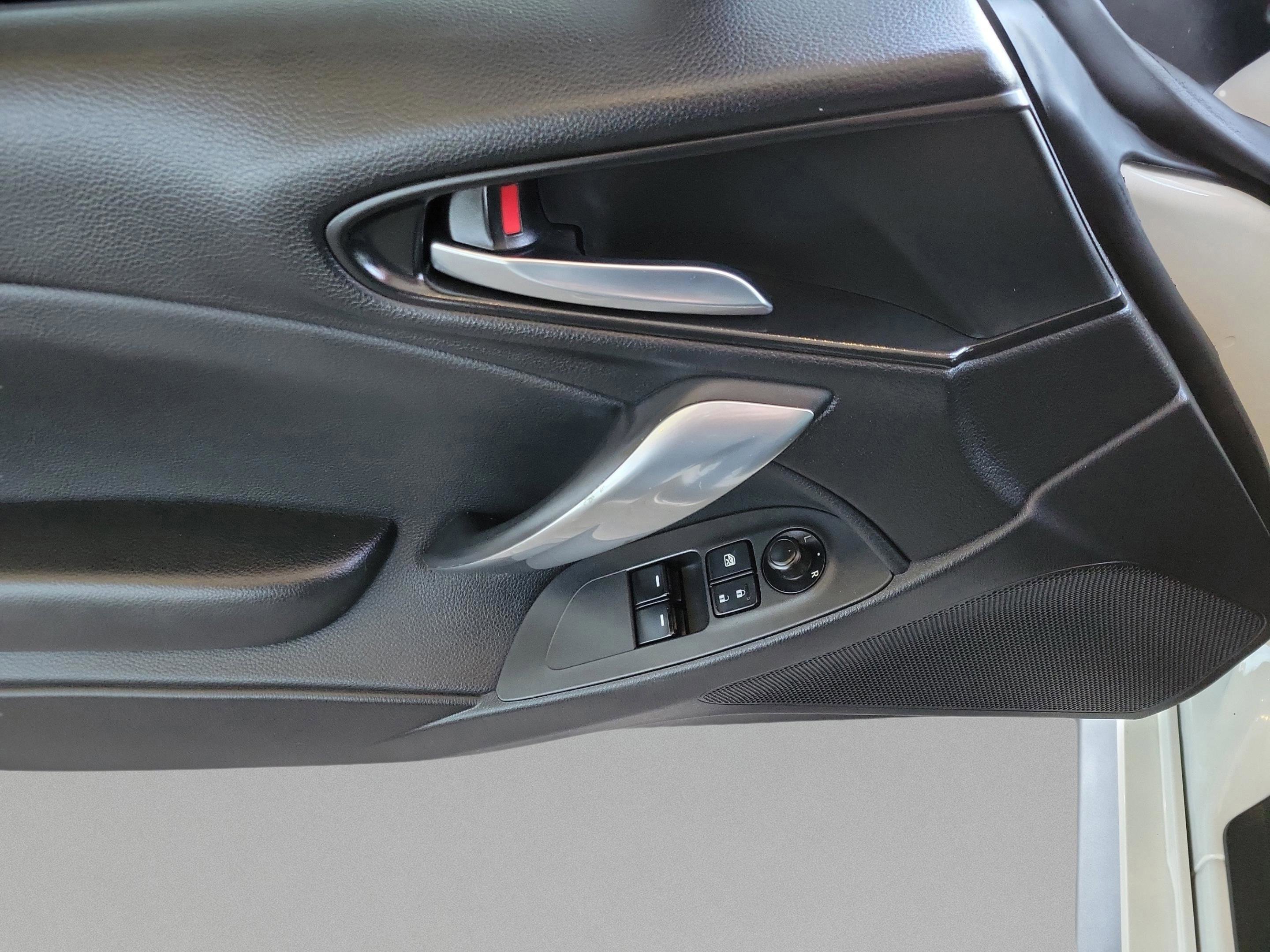 Used 2017 FIAT 124 Spider Abarth image 28